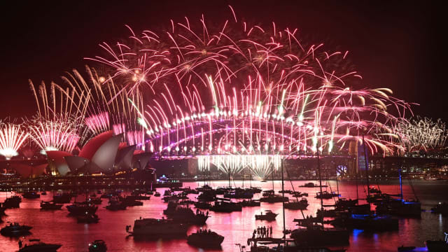 【图集】跨年烟火灿烂 世界各地迎2025年