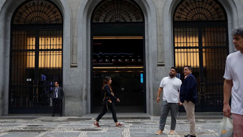 LatAm assets slide with global markets after Trump says Iran deal 'over'