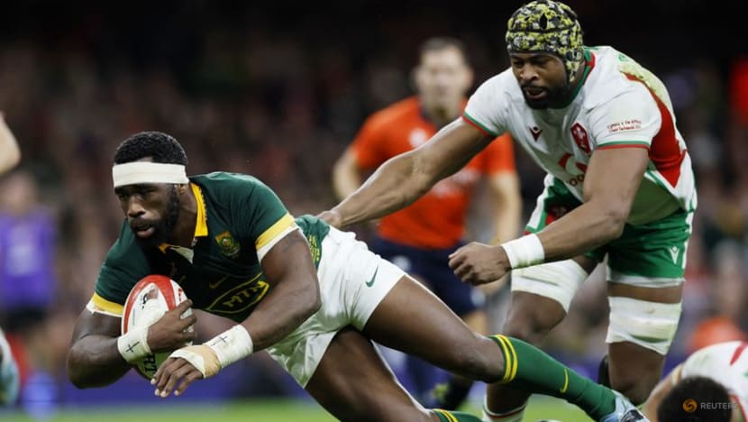 South Africa select Kolisi at No.8 for Australia clash at Ellis Park
