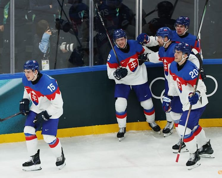 Ice hockey-Slovakia celebrate 'best loss' as they reach quarter-finals