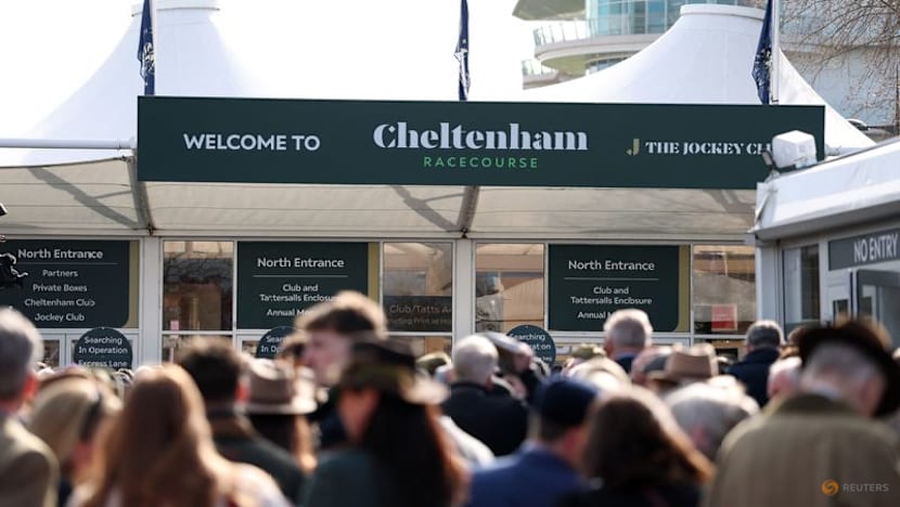 Horse racing-Leading British horses line up for stellar first day as Cheltenham Festival begins