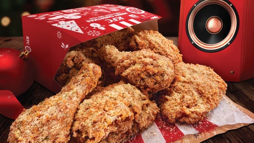 Ayam Parmesan Truffle kembali ke KFC SG dengan "perasa Sonic" Ayam Parmesan Truffle kembali ke KFC SG dengan "perasa Sonic"