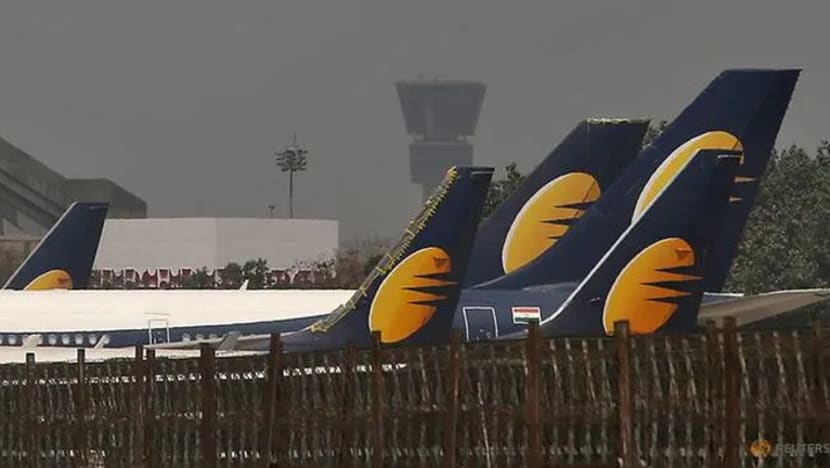 Lebih 1,000 juruterbang Jet Airways tidak bertugas mulai Isnin kerana tidak dibayar gaji Lebih 1,000 juruterbang Jet Airways tidak bertugas mulai Isnin kerana tidak dibayar gaji