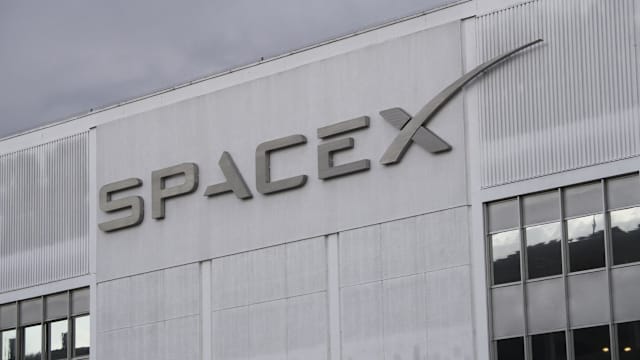 SpaceX：已切断缅甸境内诈骗中心2500多台星链设备服务