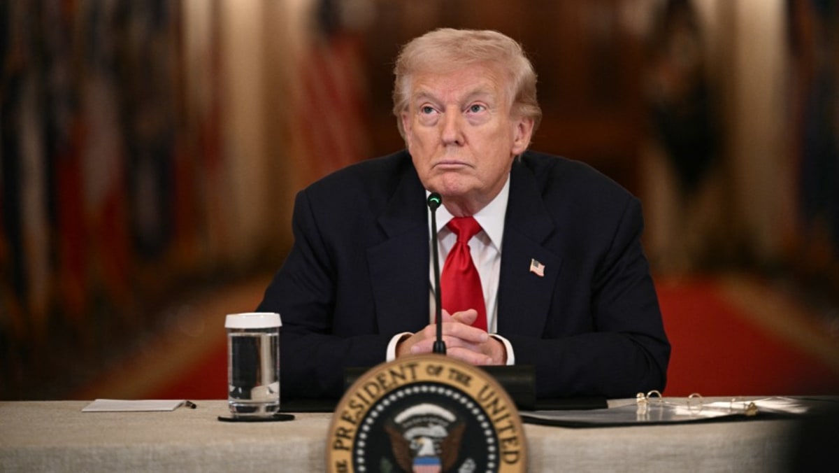 特朗普签署行政命令 收紧全国邮寄投票规定 - 8world