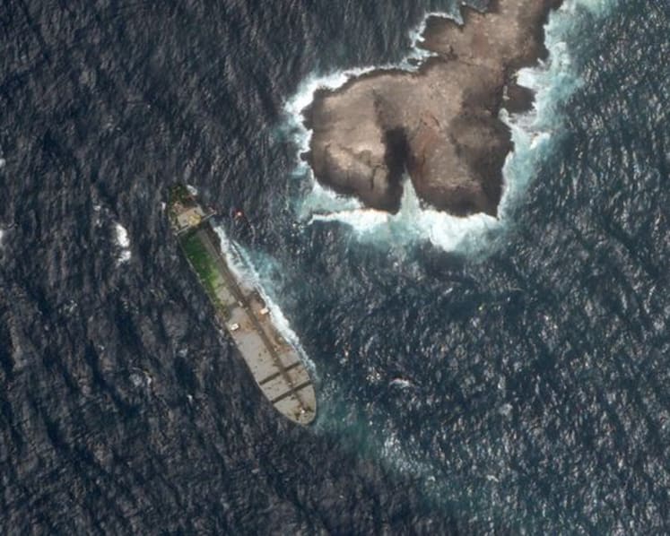 UAE says Iran targeted tanker as Oman cites progress in Hormuz talks