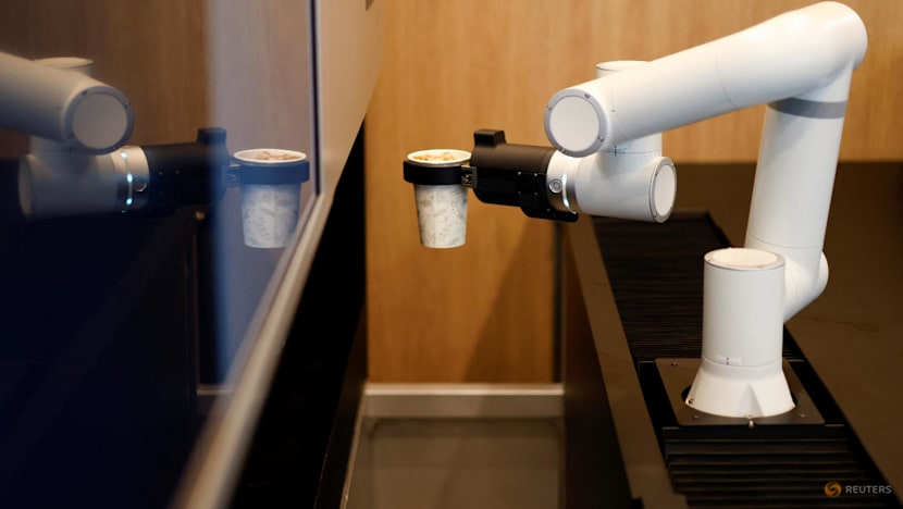South Korean shops turn to robots, self-service to escape labour woes South Korean shops turn to robots, self-service to escape labour woes