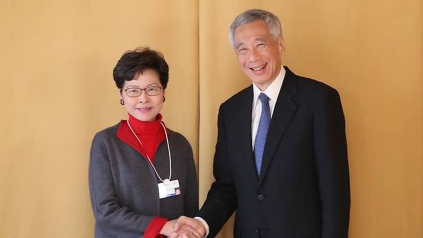 PM Lee bertemu ketua eksekutif Hong Kong Carrie Lam di Davos PM Lee bertemu ketua eksekutif Hong Kong Carrie Lam di Davos