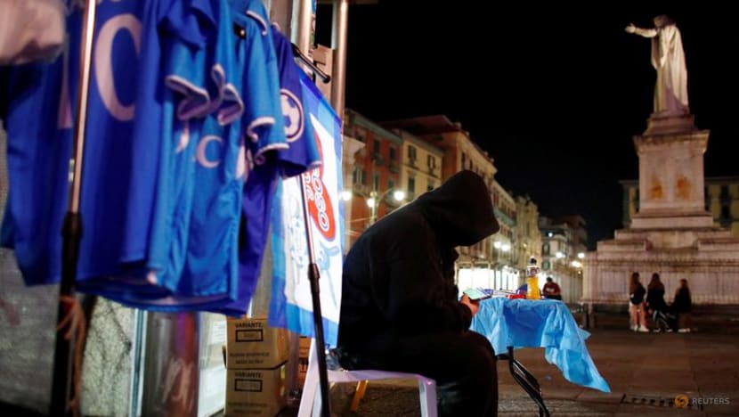 Police seize rogue Napoli merchandise ahead of title decider