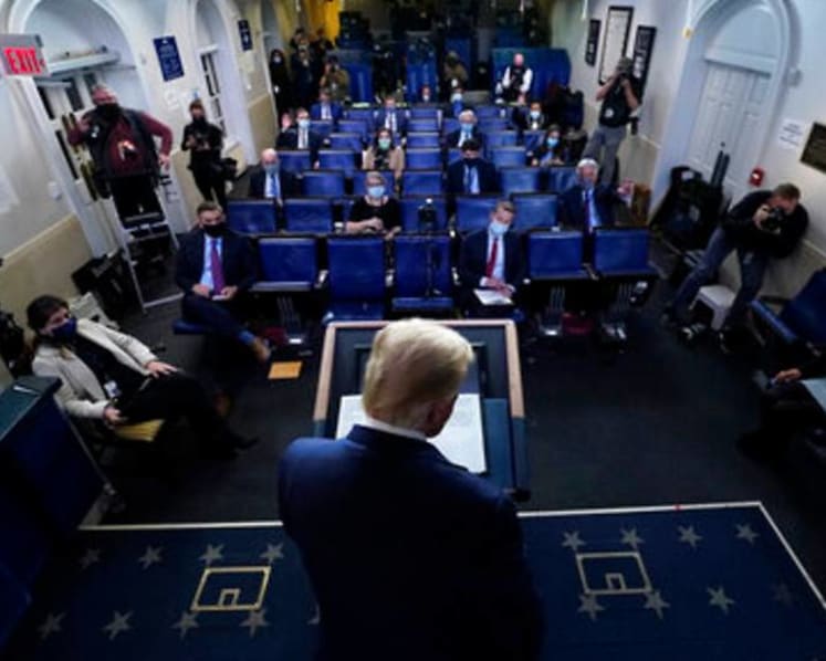 Networks cut away from Trump's White House address
