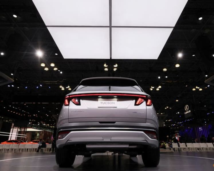 Hyundai lifts margin target, expands US hybrid lineup