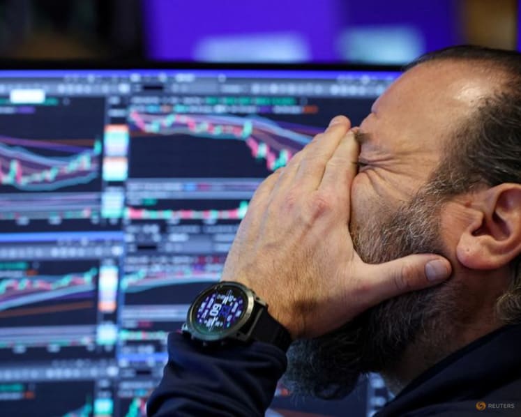 US IT hardware stocks tumble as Morgan Stanley flags slowing demand