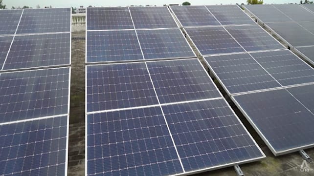 Pakistan’s solar boom cushions energy crisis amid supply disruptions and price hikes