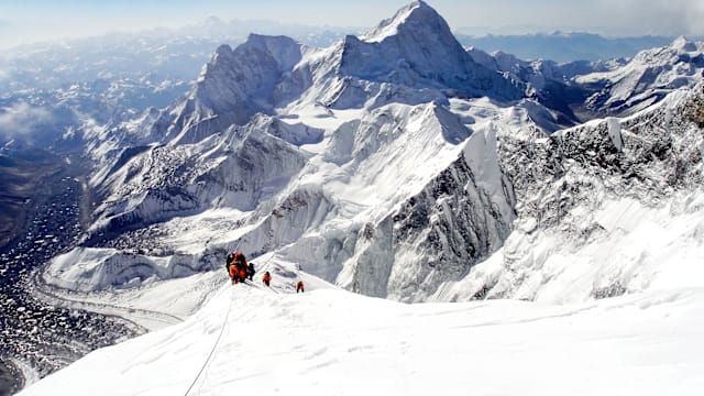 假救援真诈骗 尼泊尔登山旅游业者涉将近2000万美元保险案