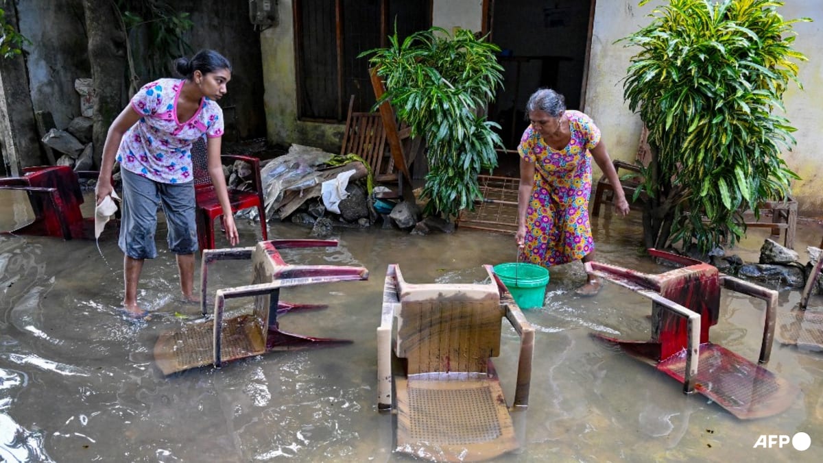 Rain forecasts raise fears in flood-hit Indonesia, Sri Lanka