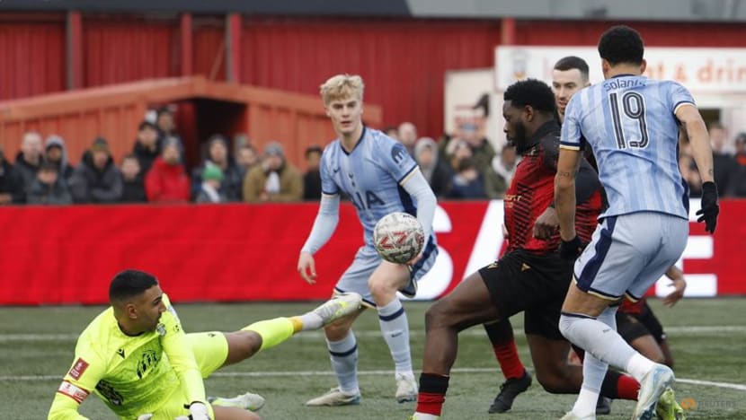 Spurs survive huge scare to beat non-league Tamworth Spurs survive huge scare to beat non-league Tamworth