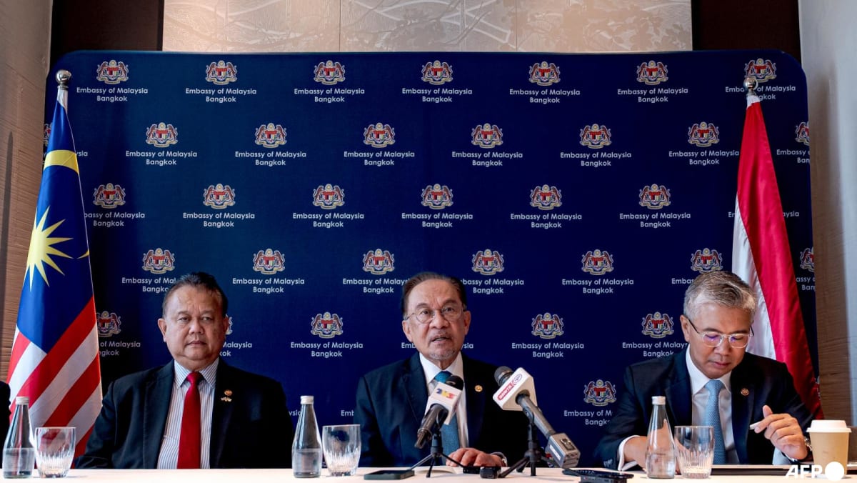 Malaysia PM Anwar urges Myanmar junta to honour quake truce Malaysia PM Anwar urges Myanmar junta to honour quake truce