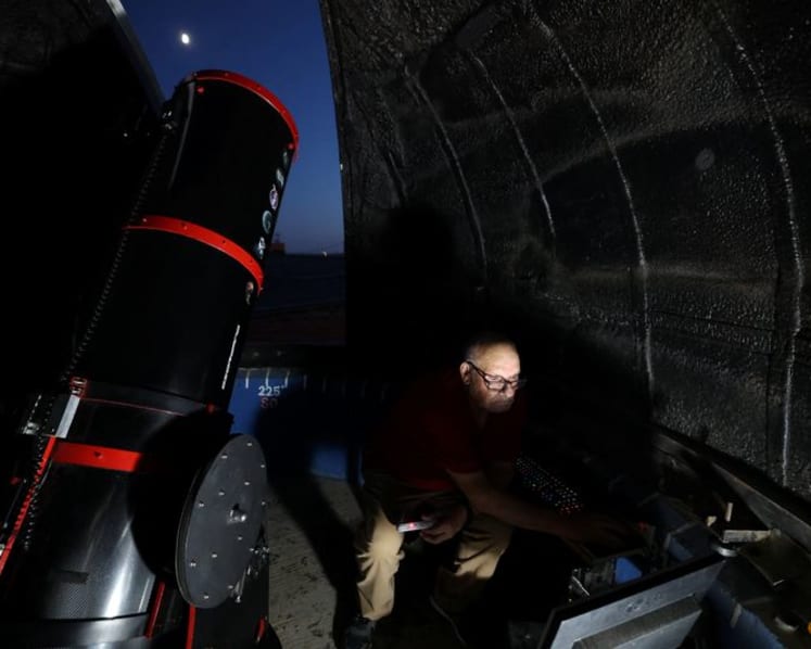 Spain's 'Galactic Shepherd' to watch total eclipse from DIY observatory