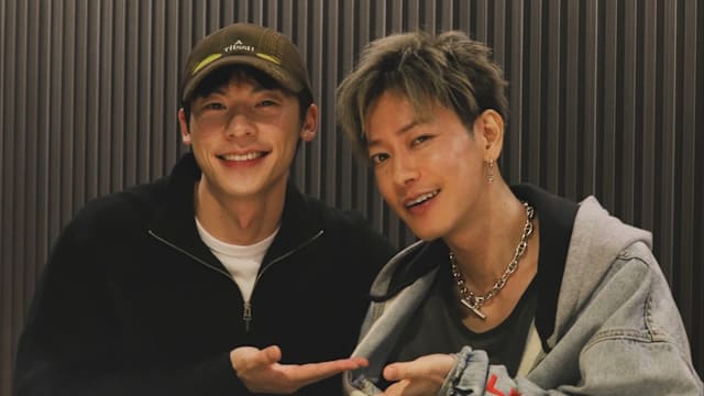 许光汉、佐藤健惊喜同框，两大男神相约吃火锅！