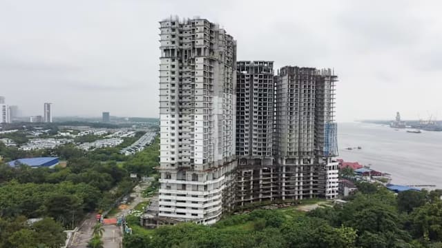 迟迟未完工不见曙光 新山烂尾楼项目让买家陷入困境