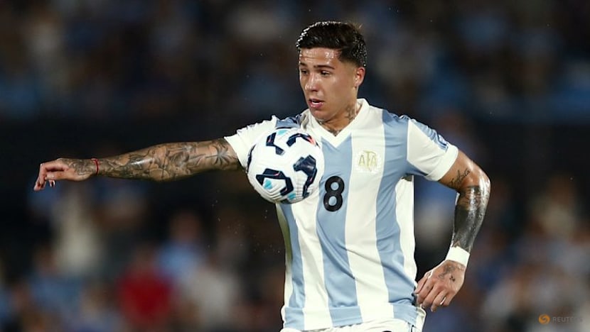 Chelsea's Fernandez out of Argentina squad due to knee issue