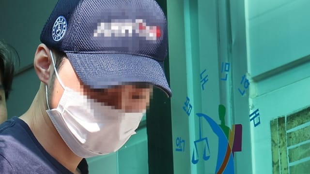韩国开车撞人并持刀伤人案一伤者不治 嫌犯罪名改杀人罪