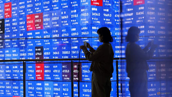 Asian stocks gain, oil slips as Iran talks progress
