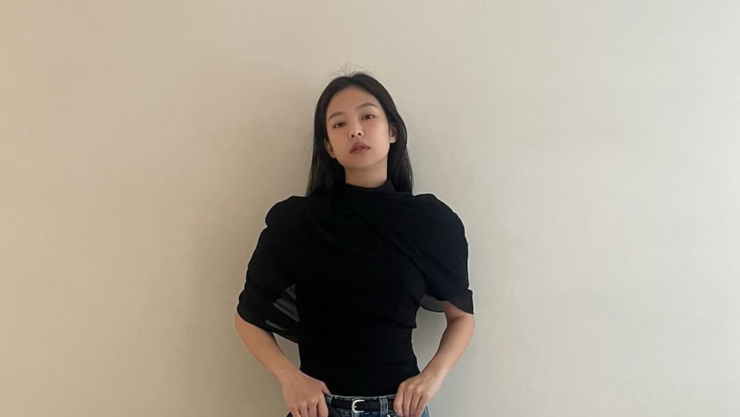 Jennie Blackpink minta maaf, akui salah vaping di dalam ruangan