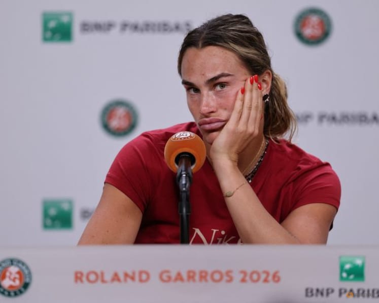 Sabalenka ousted by Shnaider as shocks continue to rock French Open