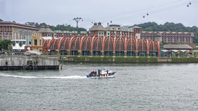 Worker dies in worksite accident at Resorts World Sentosa Worker dies in worksite accident at Resorts World Sentosa