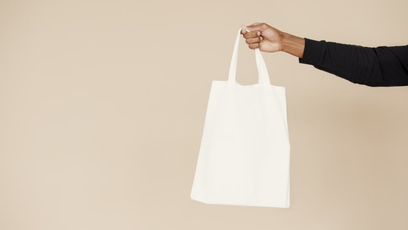 Commentary: A tote bag sounds like the eco-friendly option – but it isn’t always Commentary: A tote bag sounds like the eco-friendly option – but it isn’t always