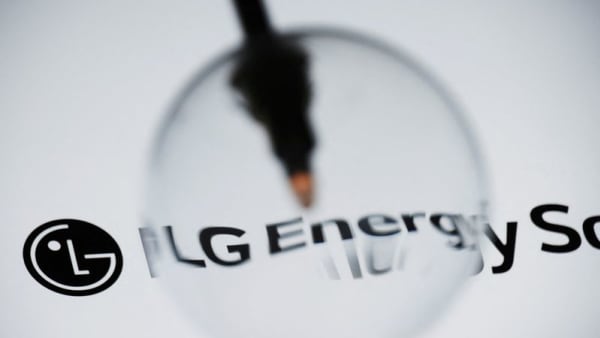 LG Energy Solution Q1 profit soars 138% as weak currency offsets EV slowdown - Channel News Asia (Picture 2)