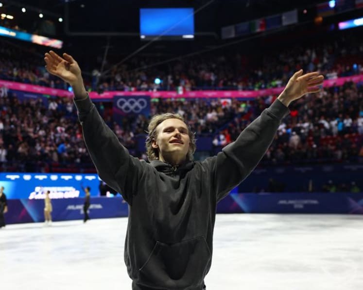 Figure skating-Malinin highlights dangers of social media in gala performance