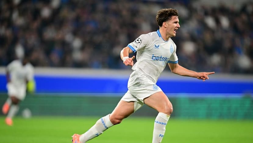 Arsenal sign forward Tzolis from Club Brugge