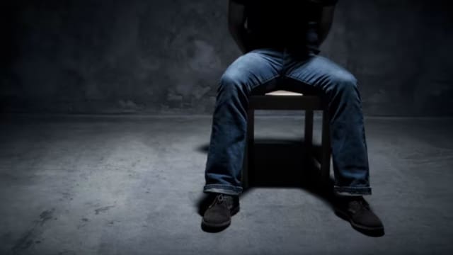 被绑架打到满身伤 台男趁歹徒熟睡光屁股逃脱