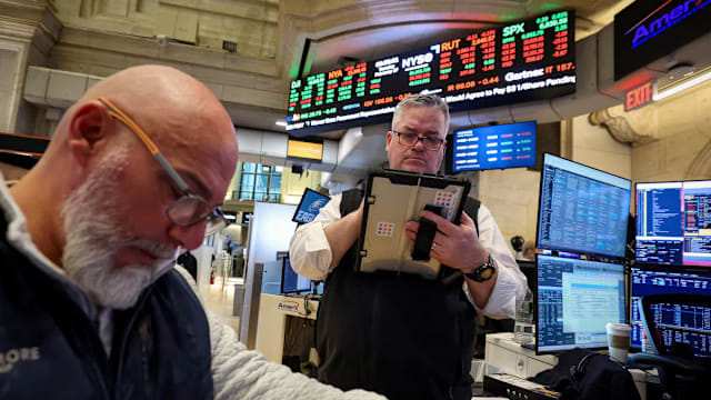 投资者抛售高风险股 美股三大指数跌逾1%