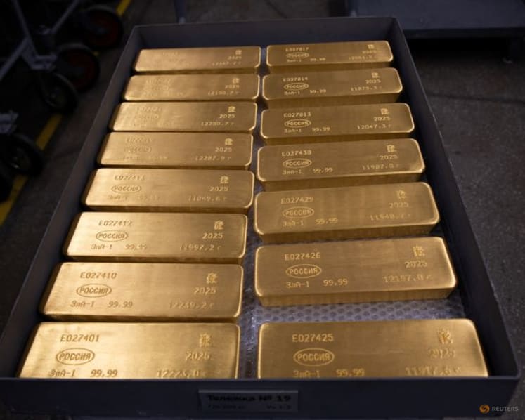 Gold rises 2% as Fed holds rates steady, markets parse Warsh's comments