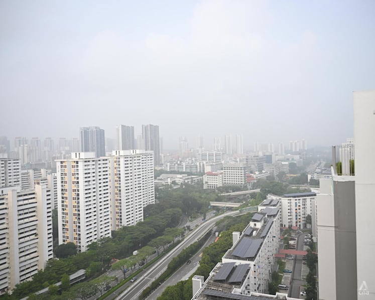 Air quality back to moderate across Singapore after central region hits unhealthy range Air quality back to moderate across Singapore after central region hits unhealthy range