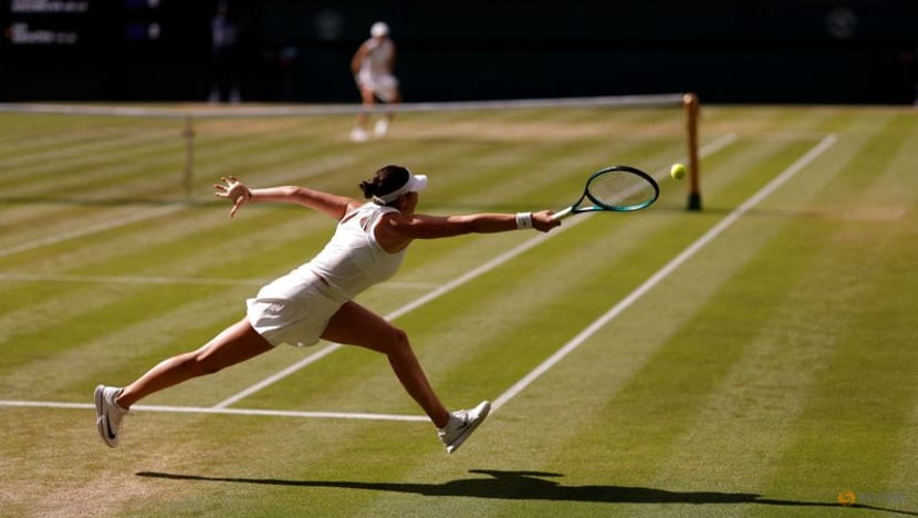 Unforgiving Swiatek crushes Anisimova 6-0 6-0 to win maiden Wimbledon crown