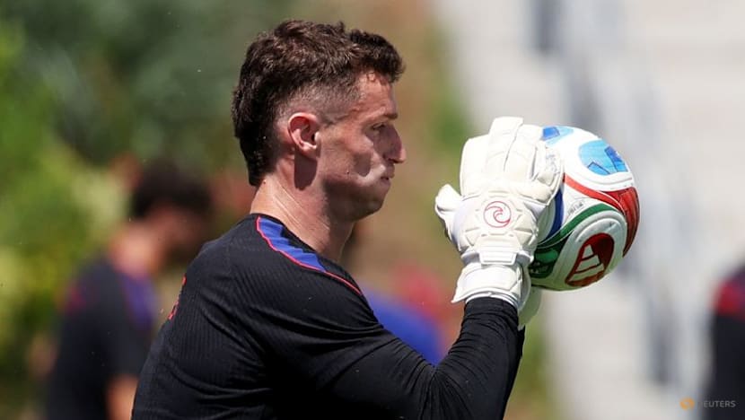 US picks Freese in goal, Paraguay's Enciso makes start in World Cup match in LA