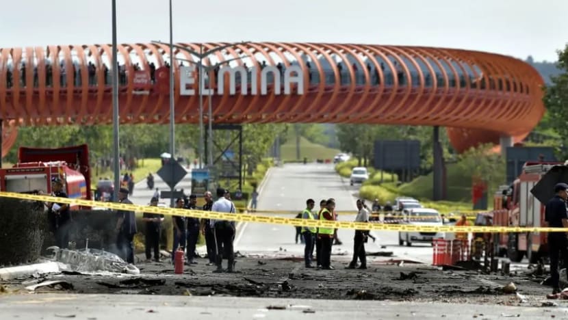 Nahas pesawat Shah Alam: Individu kongsi gambar, video mangsa boleh dikenakan tindakan undang-undang Nahas pesawat Shah Alam: Individu kongsi gambar, video mangsa boleh dikenakan tindakan undang-undang