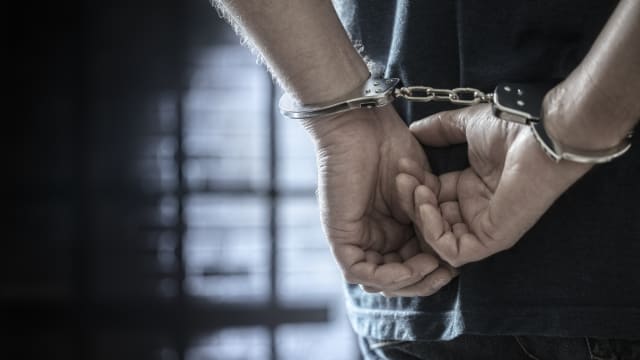 四名青少年涉嫌偷窃摩托车被捕
