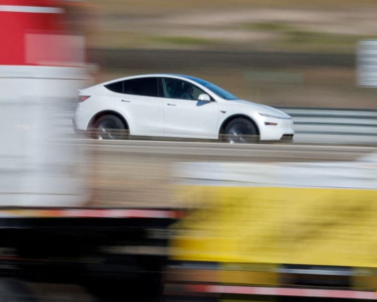 Only a few automakers to keep up AI push, Gartner says