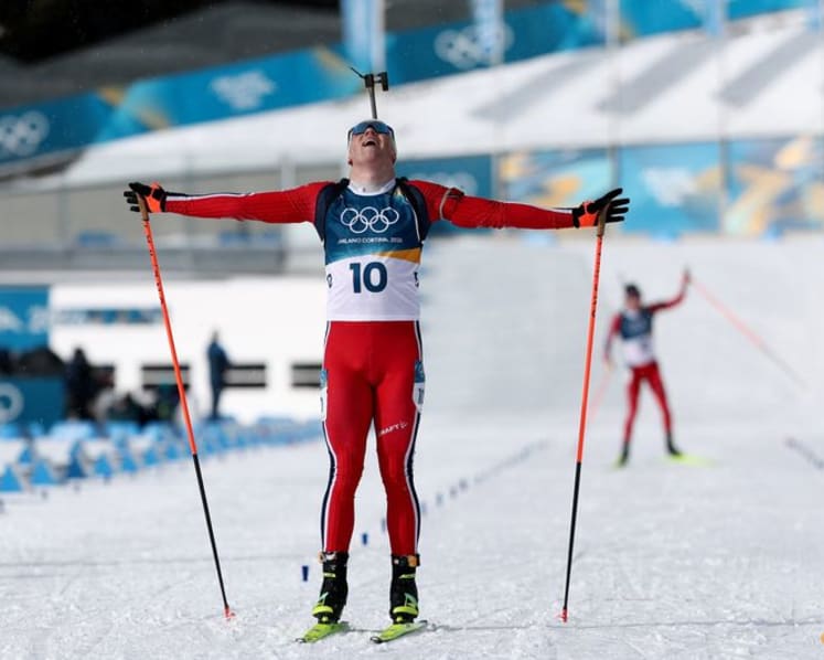 Biathlon-Trio battle it out for unique honour in Olympic race - not finishing last