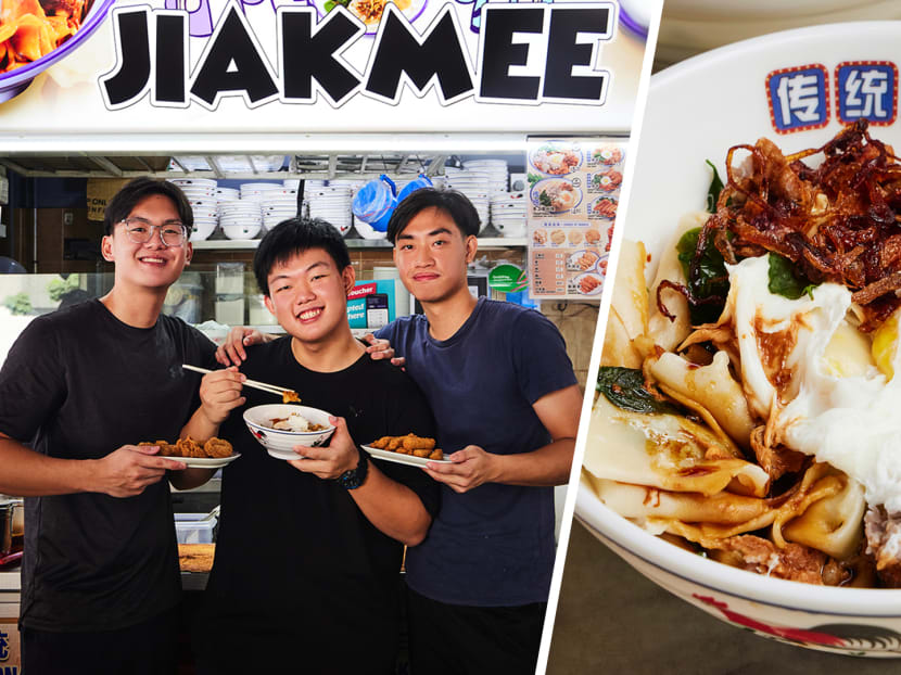 20-year-old NUS undergrads open mee hoon kueh stall that has instant queues