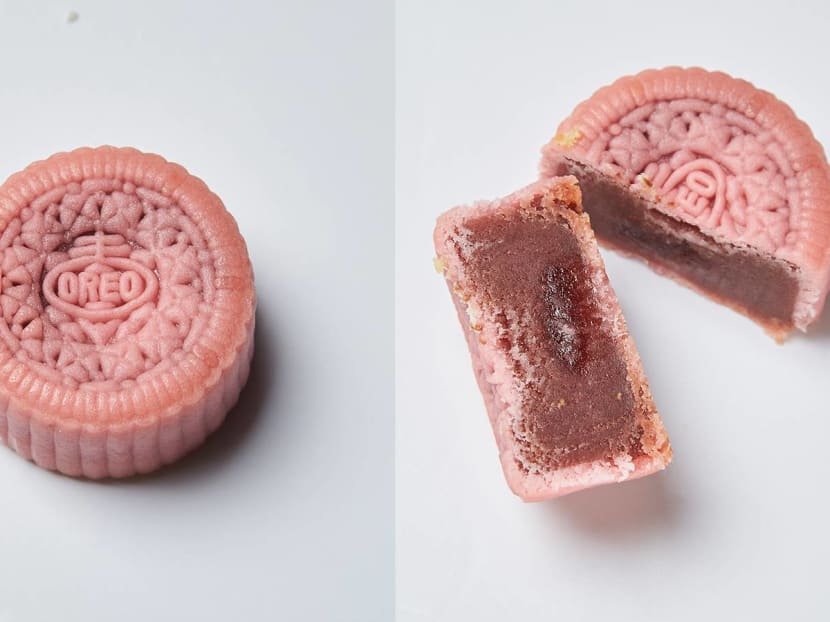 Oreo Mooncake Taste Test: Nice Or Not?