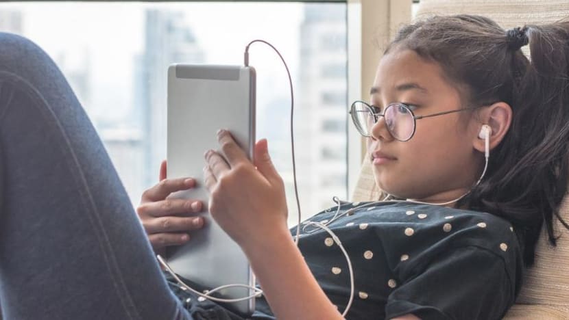 Anak lambat bercakap? Awasi penggunaan peranti elektronik