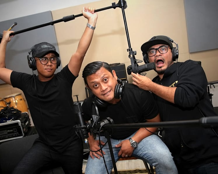 They left their jobs to do this full time — is podcasting the new ‘in’ thing?