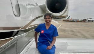 உலகத்தைச் சுற்றிக்கொண்டே உயிர்களைக் காக்கும் தாதி