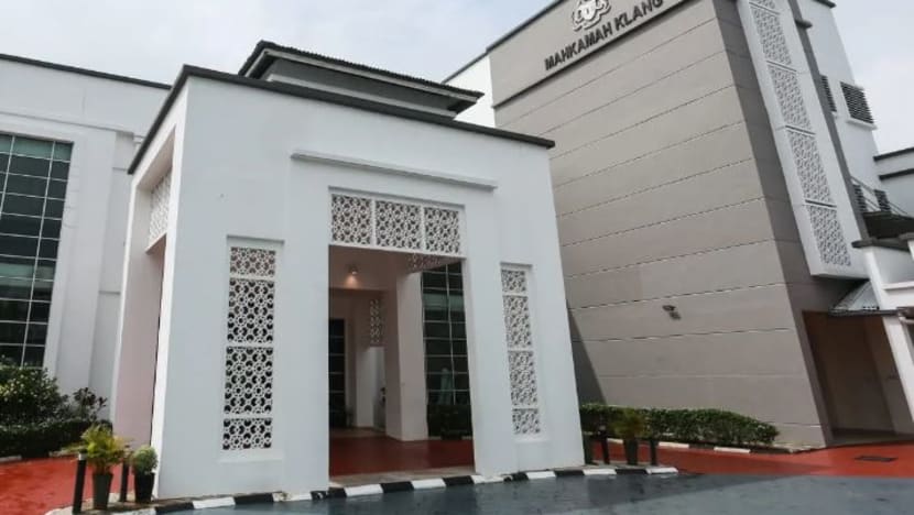 Pasangan suami isteri di Malaysia mengaku tidak bersalah bekal lelaki Israel dengan senjata api